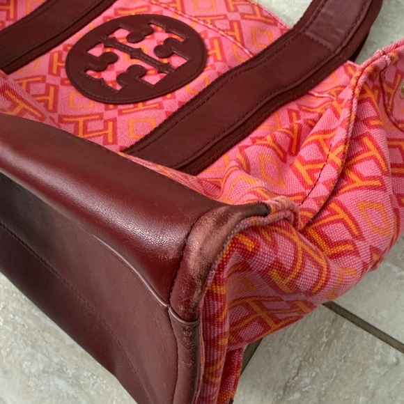 Tory Burch Ella Geometric Printed Tote bag - Picture 7 of 16
